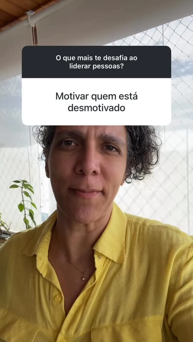 O que mais te desafia ao liderar pessoas?

A resposta que mais chamou minha atenção foi: Motivar quem está desmotivado.

Essa resposta me pegou de um jeito...
Porque quantas vezes a gente sente que está puxando a equipe no braço, né?

Mas será que o papel da liderança é motivar?
Ou criar o ambiente certo para que a motivação aconteça?

✨ Confiança, escuta, segurança psicológica, propósito — isso tudo não se impõe… se constrói.

E você?
🟠 O que tem drenado a motivação na sua equipe?
🟠 O que tem ajudado a gerar motivação?

Compartilha comigo nos comentários.
Quem sabe a sua pergunta vira o próximo Reels? 😉

#LiderançaQueTransforma #MotivaçãoNoTrabalho #GestãoDePessoas #ComunicaçãoEmpática #LiderançaHumanizada